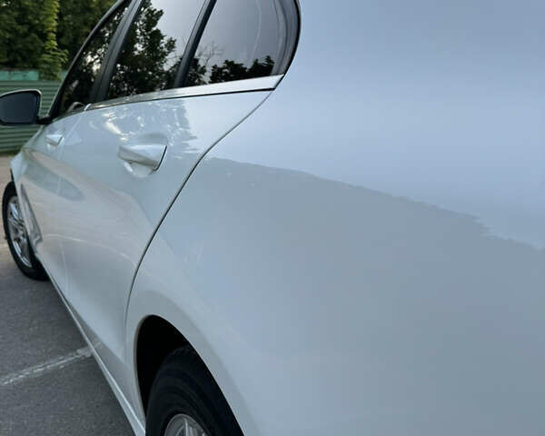 Белый Мерседес Ц-Класс, объемом двигателя 2.14 л и пробегом 250 тыс. км за 19999 $, фото 17 на Automoto.ua