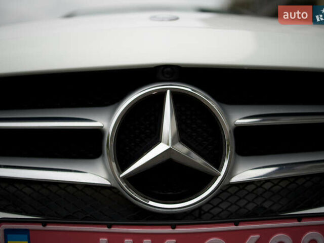 Белый Мерседес Ц-Класс, объемом двигателя 2 л и пробегом 166 тыс. км за 19000 $, фото 58 на Automoto.ua