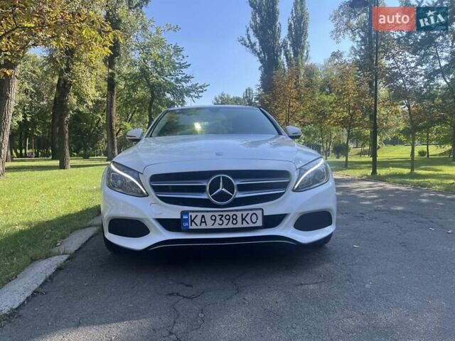 Білий Мерседес Ц-Клас, об'ємом двигуна 1.99 л та пробігом 160 тис. км за 25700 $, фото 4 на Automoto.ua