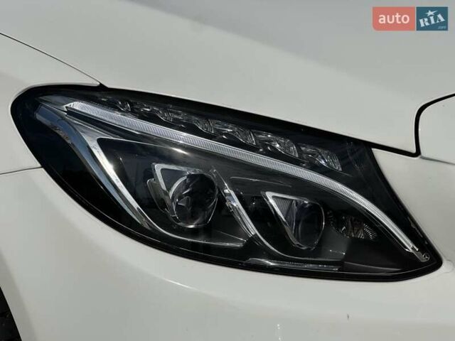 Білий Мерседес Ц-Клас, об'ємом двигуна 2.14 л та пробігом 133 тис. км за 25500 $, фото 4 на Automoto.ua