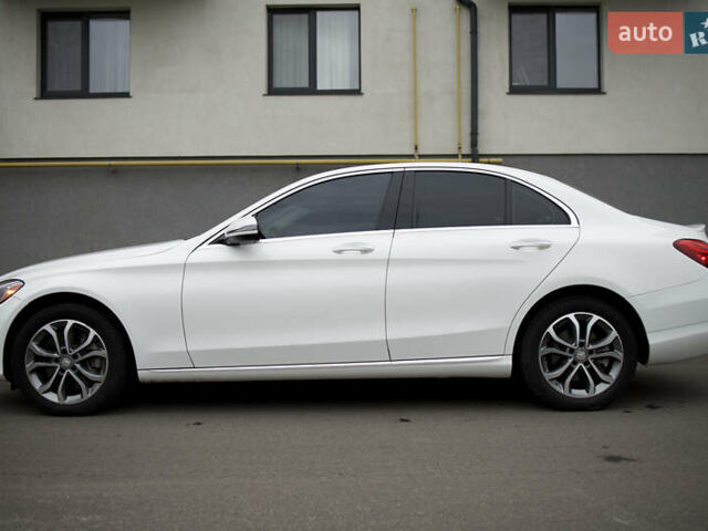 Белый Мерседес Ц-Класс, объемом двигателя 2 л и пробегом 166 тыс. км за 19000 $, фото 11 на Automoto.ua