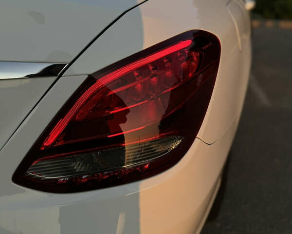 Белый Мерседес Ц-Класс, объемом двигателя 2.14 л и пробегом 250 тыс. км за 19999 $, фото 11 на Automoto.ua