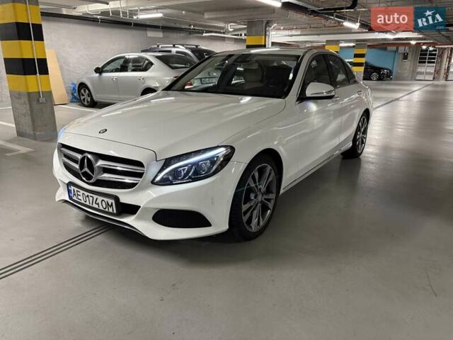 Белый Мерседес Ц-Класс, объемом двигателя 1.99 л и пробегом 153 тыс. км за 20000 $, фото 1 на Automoto.ua
