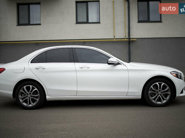 Белый Мерседес Ц-Класс, объемом двигателя 2 л и пробегом 166 тыс. км за 19000 $, фото 62 на Automoto.ua