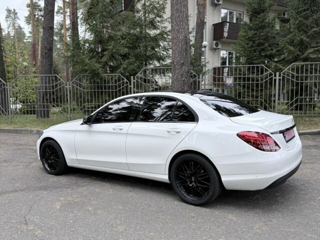 Белый Мерседес Ц-Класс, объемом двигателя 1.6 л и пробегом 205 тыс. км за 16900 $, фото 4 на Automoto.ua