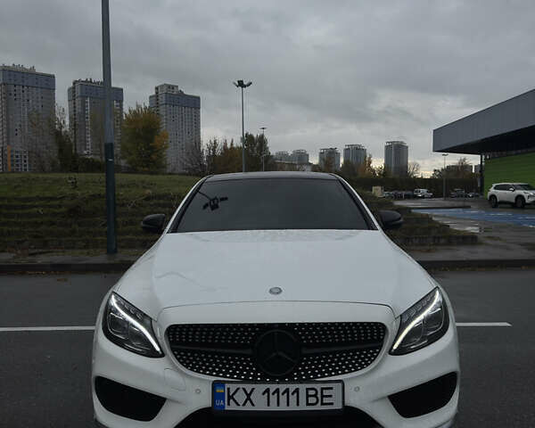 Білий Мерседес Ц-Клас, об'ємом двигуна 3 л та пробігом 81 тис. км за 26500 $, фото 2 на Automoto.ua