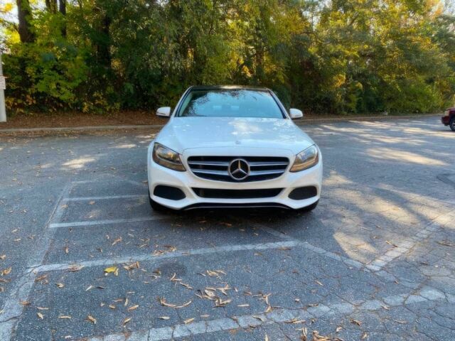 Білий Мерседес Ц-Клас, об'ємом двигуна 2 л та пробігом 74 тис. км за 15000 $, фото 1 на Automoto.ua