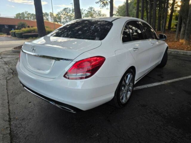 Білий Мерседес Ц-Клас, об'ємом двигуна 2 л та пробігом 73 тис. км за 9000 $, фото 5 на Automoto.ua