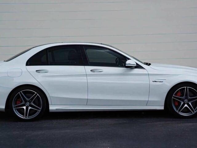 Білий Мерседес Ц-Клас, об'ємом двигуна 4 л та пробігом 70 тис. км за 19900 $, фото 7 на Automoto.ua