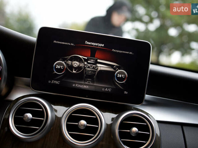 Белый Мерседес Ц-Класс, объемом двигателя 2 л и пробегом 166 тыс. км за 19000 $, фото 24 на Automoto.ua