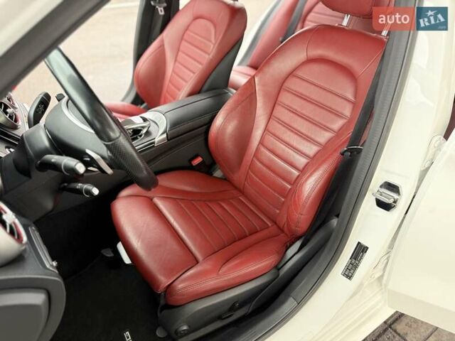 Белый Мерседес Ц-Класс, объемом двигателя 2 л и пробегом 130 тыс. км за 22000 $, фото 17 на Automoto.ua