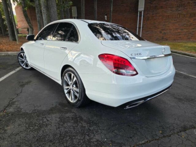 Білий Мерседес Ц-Клас, об'ємом двигуна 2 л та пробігом 73 тис. км за 9000 $, фото 4 на Automoto.ua