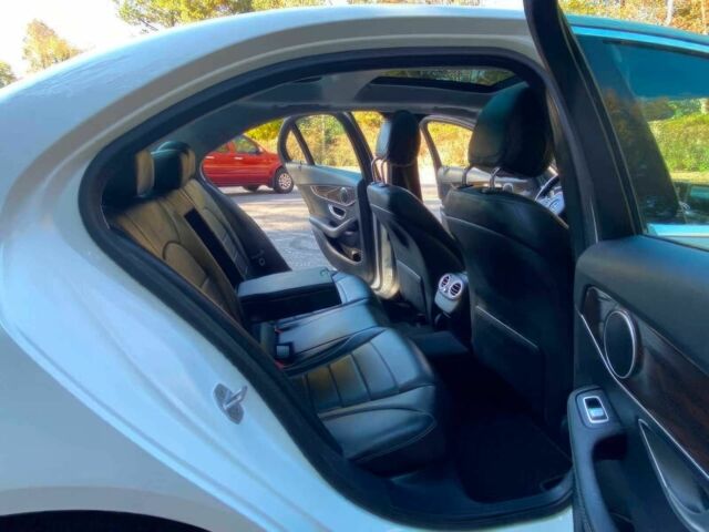 Білий Мерседес Ц-Клас, об'ємом двигуна 2 л та пробігом 74 тис. км за 15000 $, фото 11 на Automoto.ua