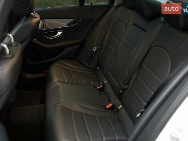 Белый Мерседес Ц-Класс, объемом двигателя 2 л и пробегом 166 тыс. км за 19000 $, фото 31 на Automoto.ua