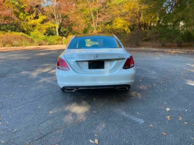 Білий Мерседес Ц-Клас, об'ємом двигуна 2 л та пробігом 74 тис. км за 15000 $, фото 6 на Automoto.ua