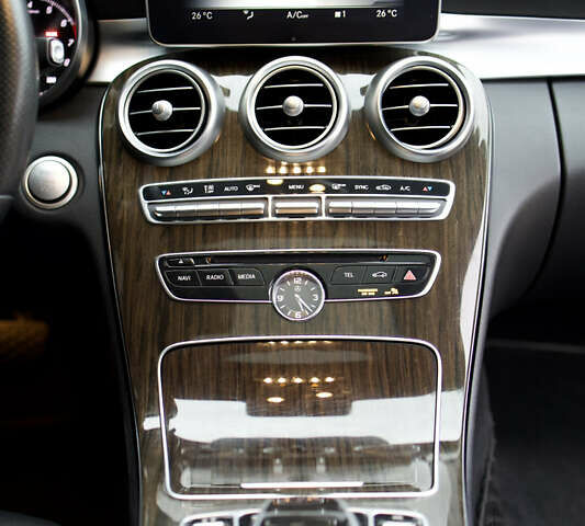 Белый Мерседес Ц-Класс, объемом двигателя 2 л и пробегом 166 тыс. км за 19000 $, фото 40 на Automoto.ua