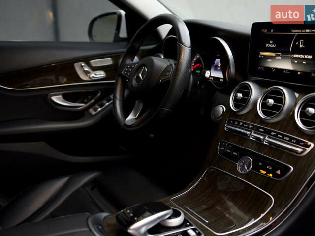 Белый Мерседес Ц-Класс, объемом двигателя 2 л и пробегом 166 тыс. км за 19000 $, фото 47 на Automoto.ua