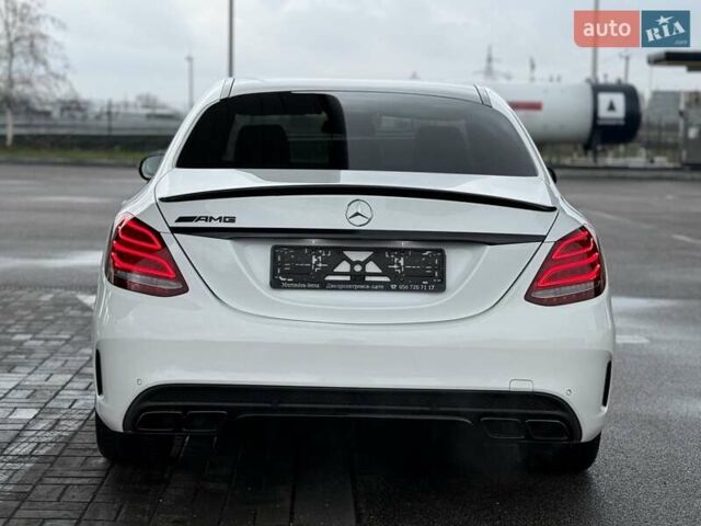 Белый Мерседес Ц-Класс, объемом двигателя 2 л и пробегом 130 тыс. км за 22000 $, фото 11 на Automoto.ua