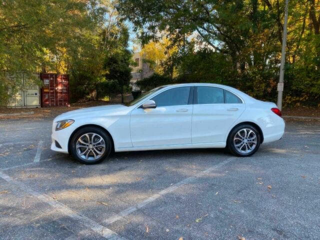 Білий Мерседес Ц-Клас, об'ємом двигуна 2 л та пробігом 74 тис. км за 15000 $, фото 4 на Automoto.ua