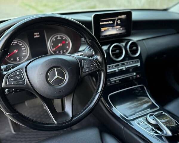 Білий Мерседес Ц-Клас, об'ємом двигуна 1.6 л та пробігом 205 тис. км за 17800 $, фото 7 на Automoto.ua