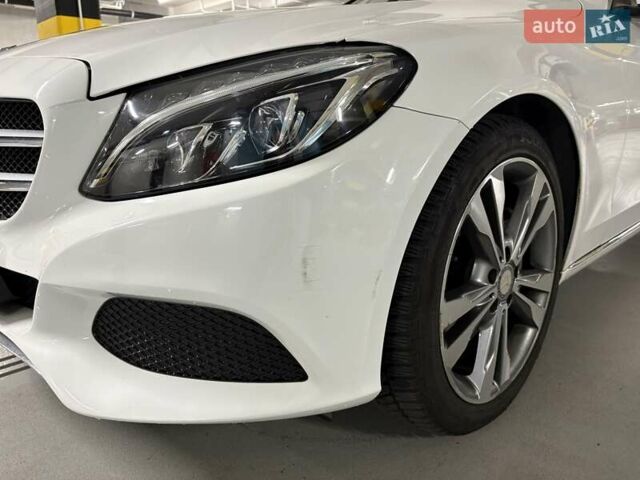 Белый Мерседес Ц-Класс, объемом двигателя 1.99 л и пробегом 153 тыс. км за 20000 $, фото 8 на Automoto.ua