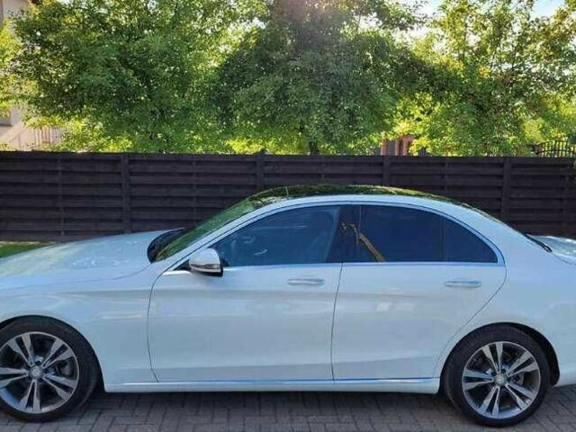 Білий Мерседес Ц-Клас, об'ємом двигуна 2 л та пробігом 99 тис. км за 16500 $, фото 3 на Automoto.ua