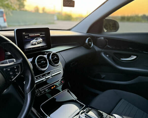 Белый Мерседес Ц-Класс, объемом двигателя 2.14 л и пробегом 250 тыс. км за 19999 $, фото 22 на Automoto.ua