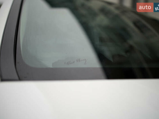 Белый Мерседес Ц-Класс, объемом двигателя 2 л и пробегом 166 тыс. км за 19000 $, фото 55 на Automoto.ua