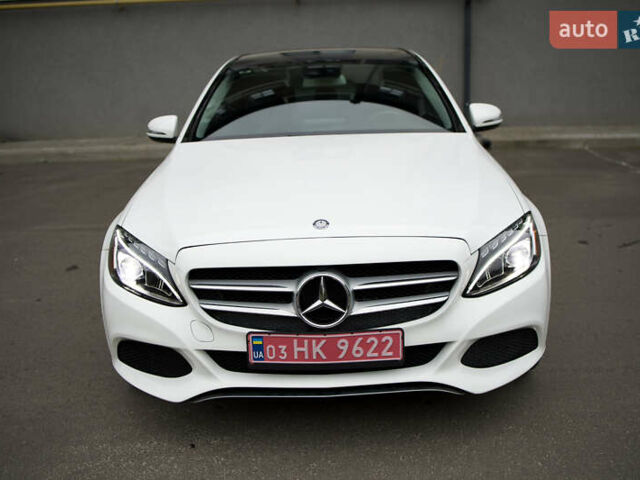 Белый Мерседес Ц-Класс, объемом двигателя 2 л и пробегом 166 тыс. км за 19000 $, фото 3 на Automoto.ua