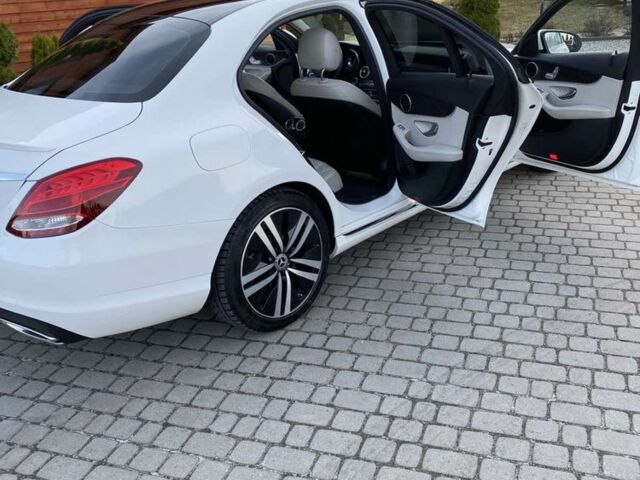 Белый Мерседес Ц-Класс, объемом двигателя 2 л и пробегом 69 тыс. км за 24900 $, фото 5 на Automoto.ua