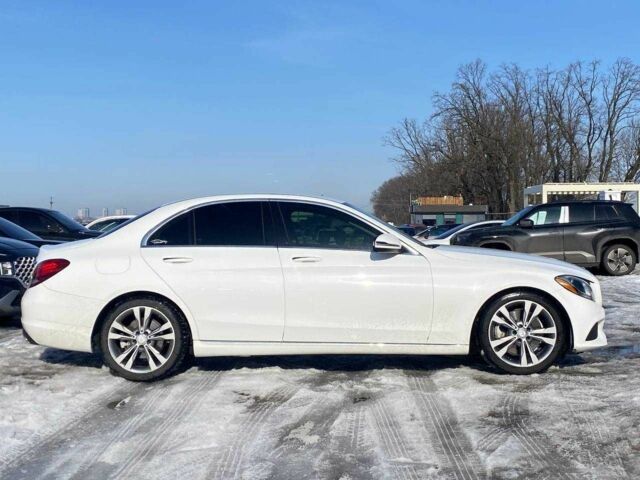 Белый Мерседес Ц-Класс, объемом двигателя 2 л и пробегом 145 тыс. км за 19990 $, фото 3 на Automoto.ua