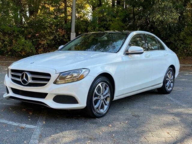 Білий Мерседес Ц-Клас, об'ємом двигуна 2 л та пробігом 74 тис. км за 15000 $, фото 2 на Automoto.ua