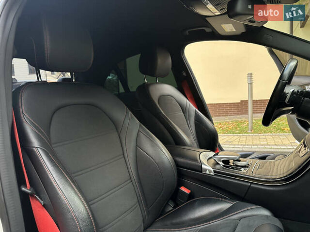 Мерседес Ц-Класс 2016 в Дрогобыче на Automoto.ua Белый Мерседес Ц-Класс, объемом двигателя 3 л и пробегом 184 тыс. км за 22000 $, фото 96 на Automoto.ua