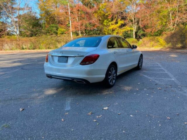 Білий Мерседес Ц-Клас, об'ємом двигуна 2 л та пробігом 74 тис. км за 15000 $, фото 7 на Automoto.ua