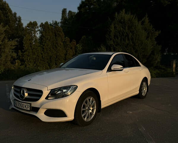 Белый Мерседес Ц-Класс, объемом двигателя 2.14 л и пробегом 250 тыс. км за 19999 $, фото 15 на Automoto.ua