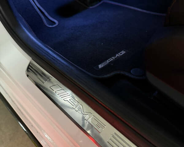 Белый Мерседес Ц-Класс, объемом двигателя 3 л и пробегом 175 тыс. км за 35600 $, фото 13 на Automoto.ua