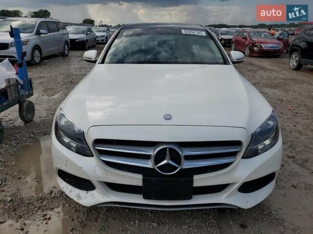 Белый Мерседес Ц-Класс, объемом двигателя 2 л и пробегом 31 тыс. км за 5700 $, фото 4 на Automoto.ua
