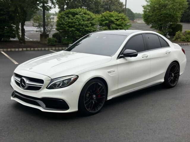 Белый Мерседес Ц-Класс, объемом двигателя 4 л и пробегом 68 тыс. км за 19900 $, фото 2 на Automoto.ua