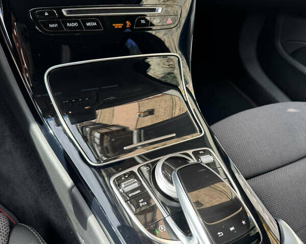 Мерседес Ц-Клас 2017 у Києві на Automoto.ua Білий Мерседес Ц-Клас, об'ємом двигуна 2.2 л та пробігом 170 тис. км за 31000 $, фото 5 на Automoto.ua