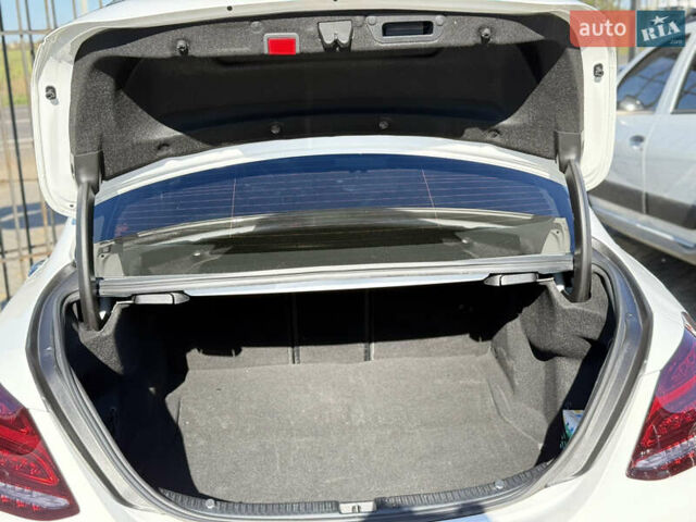 Белый Мерседес Ц-Класс, объемом двигателя 3 л и пробегом 43 тыс. км за 36000 $, фото 24 на Automoto.ua