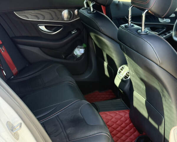 Белый Мерседес Ц-Класс, объемом двигателя 3 л и пробегом 43 тыс. км за 36000 $, фото 23 на Automoto.ua