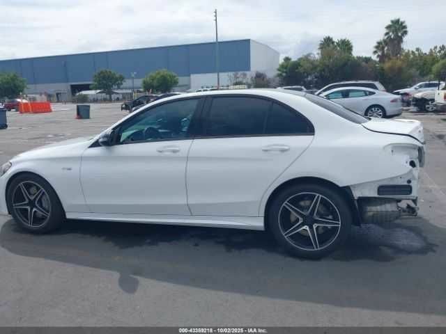 Белый Мерседес Ц-Класс, объемом двигателя 3 л и пробегом 108 тыс. км за 11000 $, фото 14 на Automoto.ua