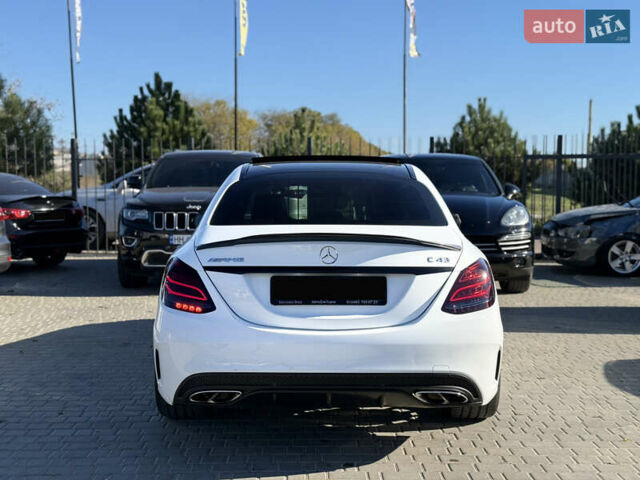 Белый Мерседес Ц-Класс, объемом двигателя 3 л и пробегом 43 тыс. км за 36000 $, фото 4 на Automoto.ua