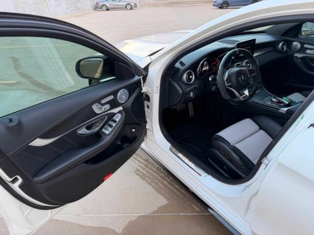 Білий Мерседес Ц-Клас, об'ємом двигуна 4 л та пробігом 54 тис. км за 19900 $, фото 8 на Automoto.ua