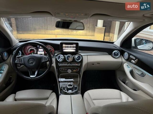 Белый Мерседес Ц-Класс, объемом двигателя 2 л и пробегом 110 тыс. км за 23500 $, фото 8 на Automoto.ua