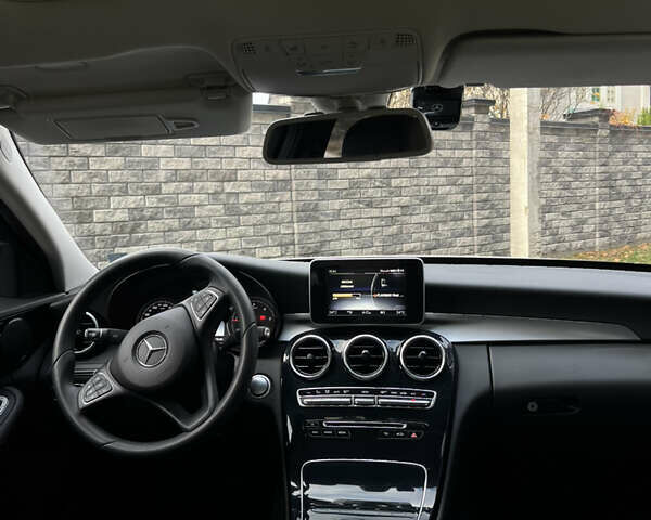 Белый Мерседес Ц-Класс, объемом двигателя 1.6 л и пробегом 85 тыс. км за 24500 $, фото 6 на Automoto.ua