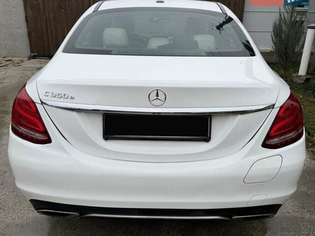 Белый Мерседес Ц-Класс, объемом двигателя 1.99 л и пробегом 147 тыс. км за 24999 $, фото 6 на Automoto.ua