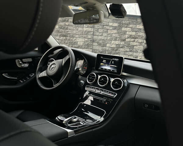 Белый Мерседес Ц-Класс, объемом двигателя 1.6 л и пробегом 85 тыс. км за 24500 $, фото 5 на Automoto.ua