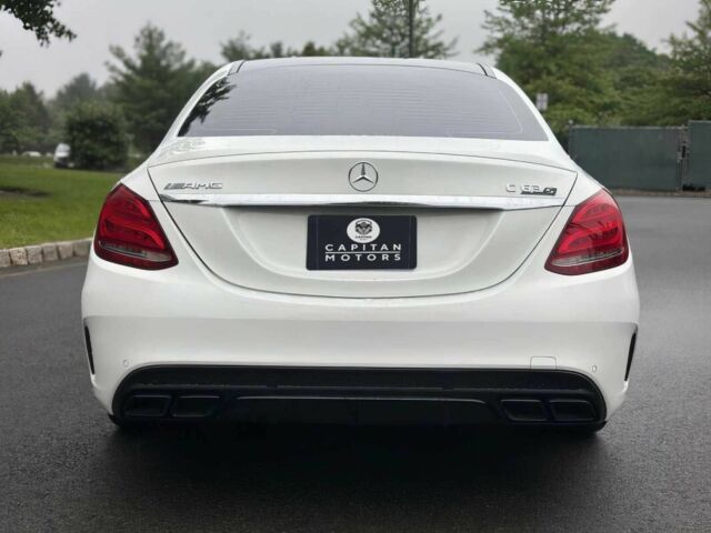 Белый Мерседес Ц-Класс, объемом двигателя 4 л и пробегом 68 тыс. км за 19900 $, фото 5 на Automoto.ua