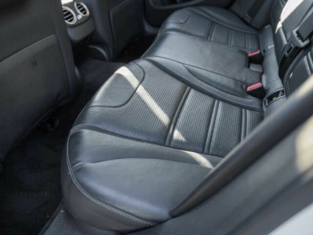 Белый Мерседес Ц-Класс, объемом двигателя 4 л и пробегом 61 тыс. км за 14000 $, фото 6 на Automoto.ua